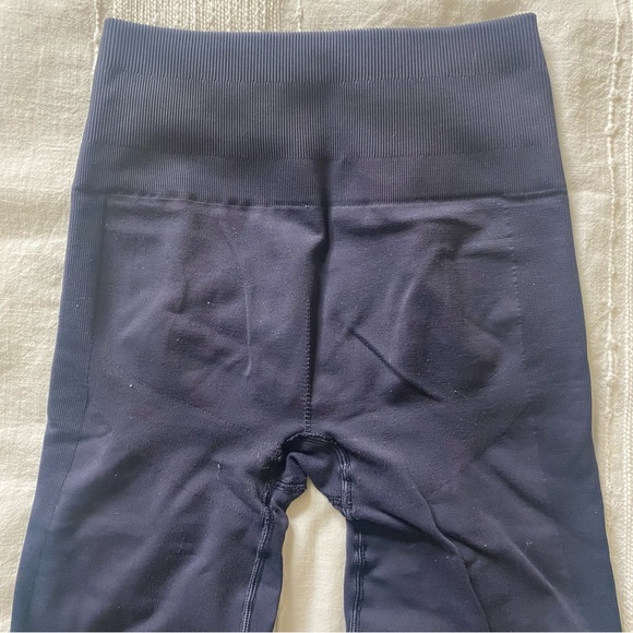 Lululemon high-rise tight full length contour booty scrunch leggings blue purple - Picture 4 of 5